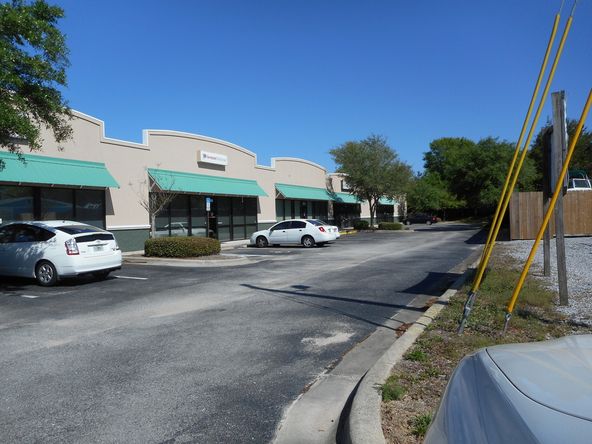 Gulf Breeze Pkwy 3208: 3208 Gulf Breeze Pkwy, Gulf Breeze, FL 32563